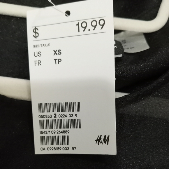 H&M Divided NWT. Black sheer blouse. Size xs. - Picture 4 of 6